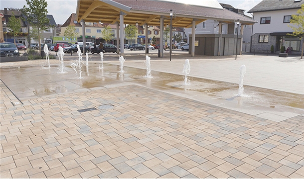 Aushärtungskontrolle für die Produktion von Betonpflastersteinen – QGM-Ziegelmaschine