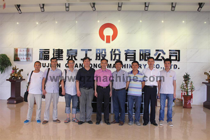 云南墙改办杨主任一行来365博彩官网参观考察