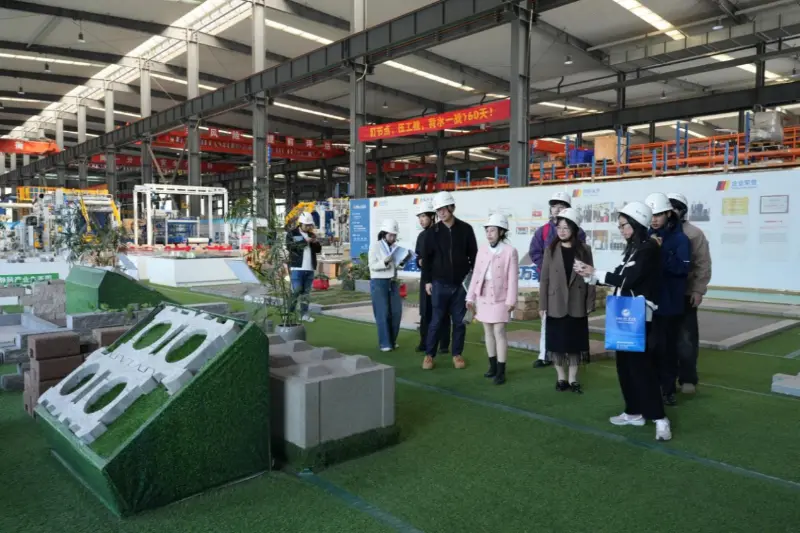 聚焦海外发展需求 365博彩网站股份携手福州外语外贸学院共育国际化人才