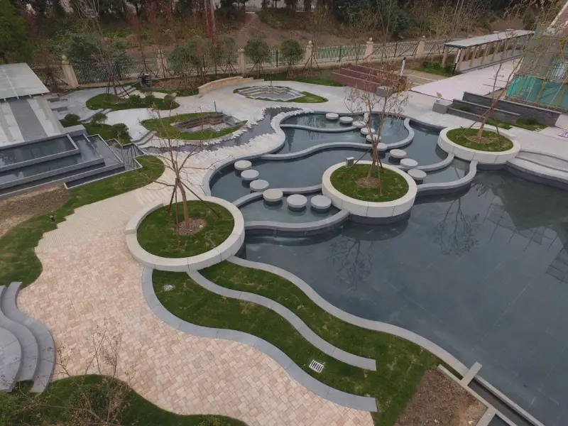 Инфрақұрылымды дамытуды күшейту: Quangong Machinery Co., Ltd. кірпіш жасайтын жабдығы жасыл құрылыс материалдарының тиімді өндірісін арттырады