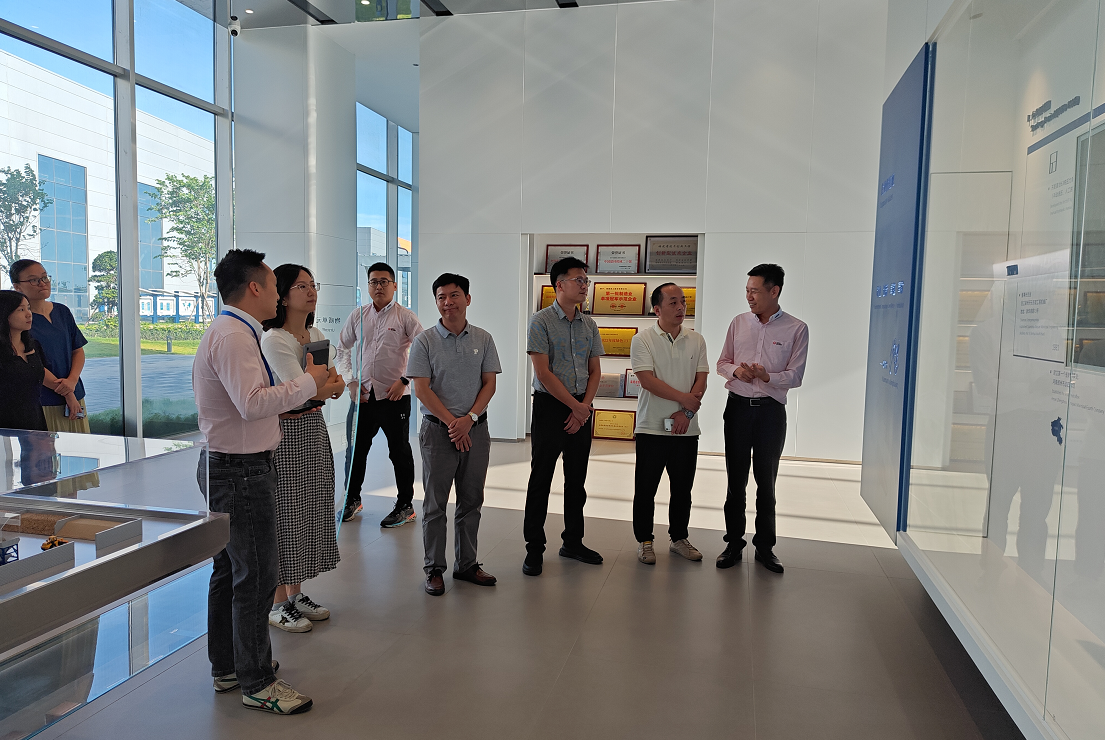 新华社福建分社莅临365博彩网站参观调研