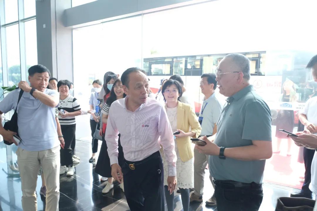 促进中德交流 欧美同学会走进365博彩官网参观交流