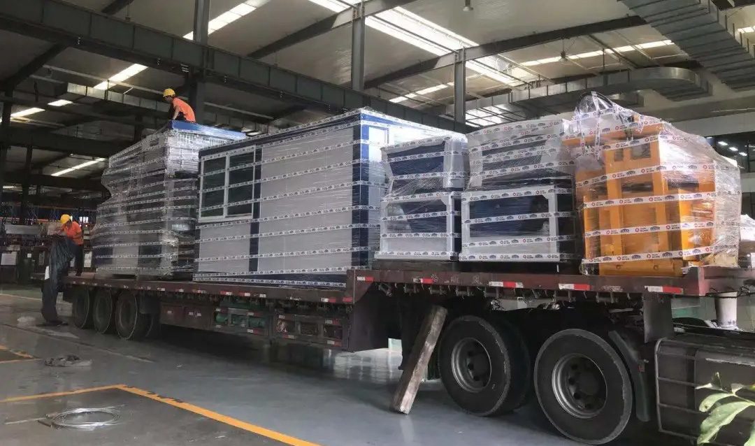 项目发货|进口德国365博彩官网940型全能混凝土制品成型机生产线发货陕西汉中，助力市政建设